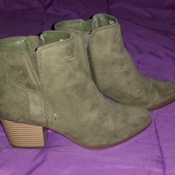 Apt 9 Dark green booties - Picture 4 of 5